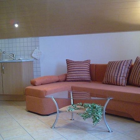 Fliederhof Ferienwohnungen Herresbach Room photo