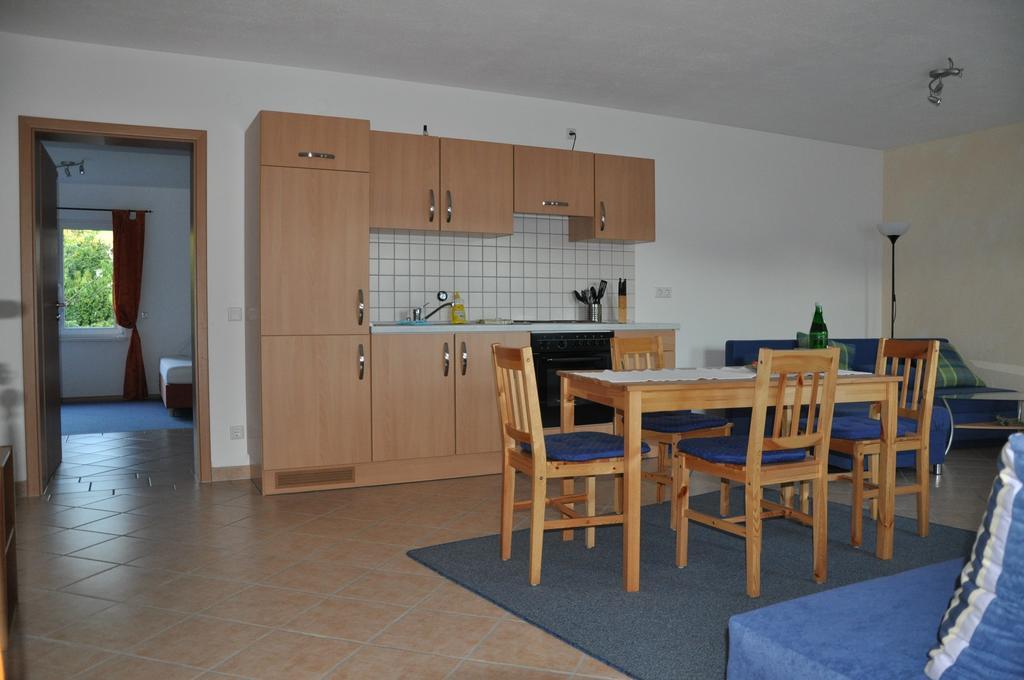 Fliederhof Ferienwohnungen Herresbach Room photo