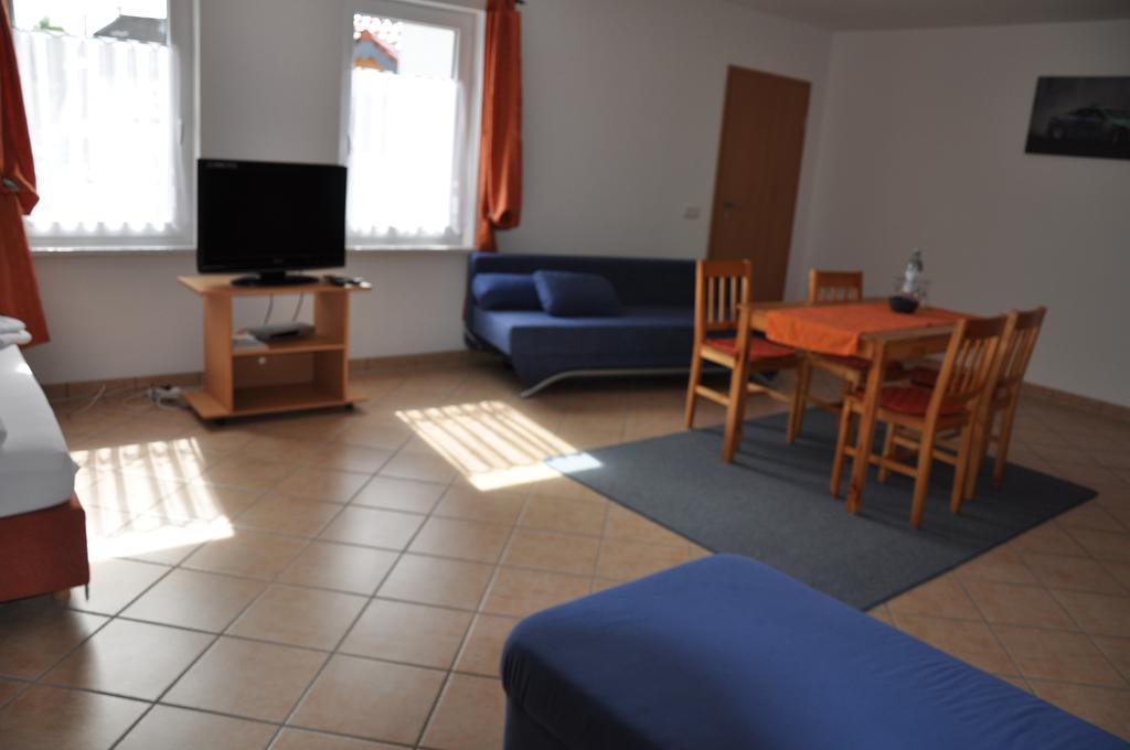 Fliederhof Ferienwohnungen Herresbach Room photo